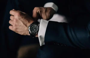 چگونه ساعت مچی مناسب دست خود را انتخاب کنیم
