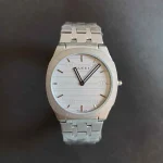 ساعت مچی مردانه گوچی کلاسیک استیل کد ۵۲۹