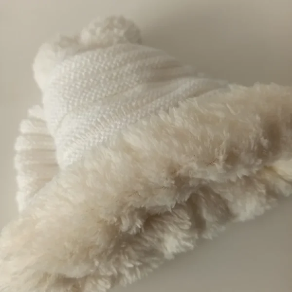 کلاه تک نوزادی خزدار مدل بافتنی کد 17 - تصویر 4