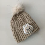 شال و کلاه دخترانه خزدار رینگی مدل لبوبو بافتنی کد 32 - تصویر 3