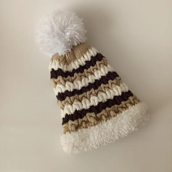 شال و کلاه پسرانه خزدار رینگی مدل بابانوئل بافتنی کد 37 - تصویر 10