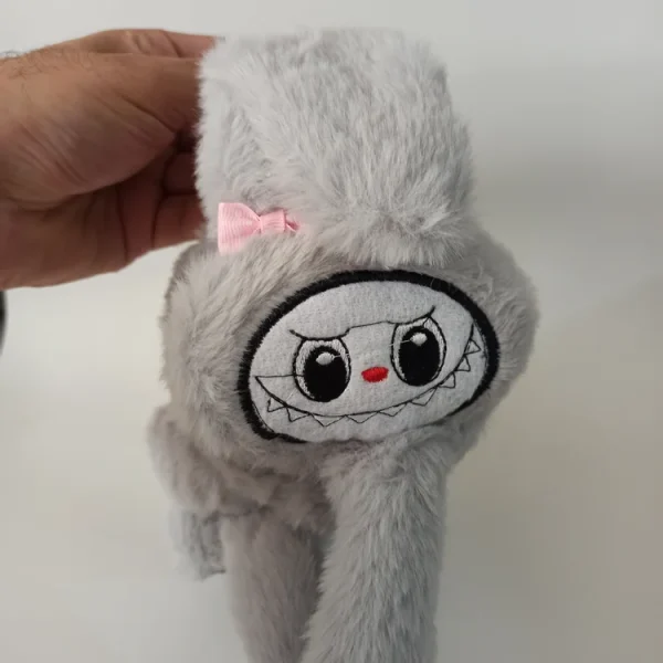 گوشگیر دخترانه پمپی وارداتی خزدار مدل لبو بو کد 51 - تصویر 4