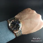 نمای نزدیک بند استیل رنگ ثابت دو تونا در ساعت Unicoo DO1169