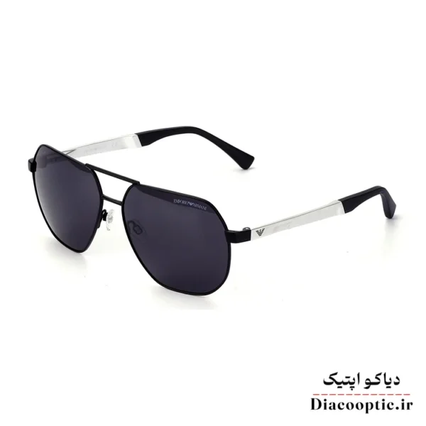 نمای نزدیک حک برند روی عدسی عینک مردانه KO-EA2099 امپریو آرمانی